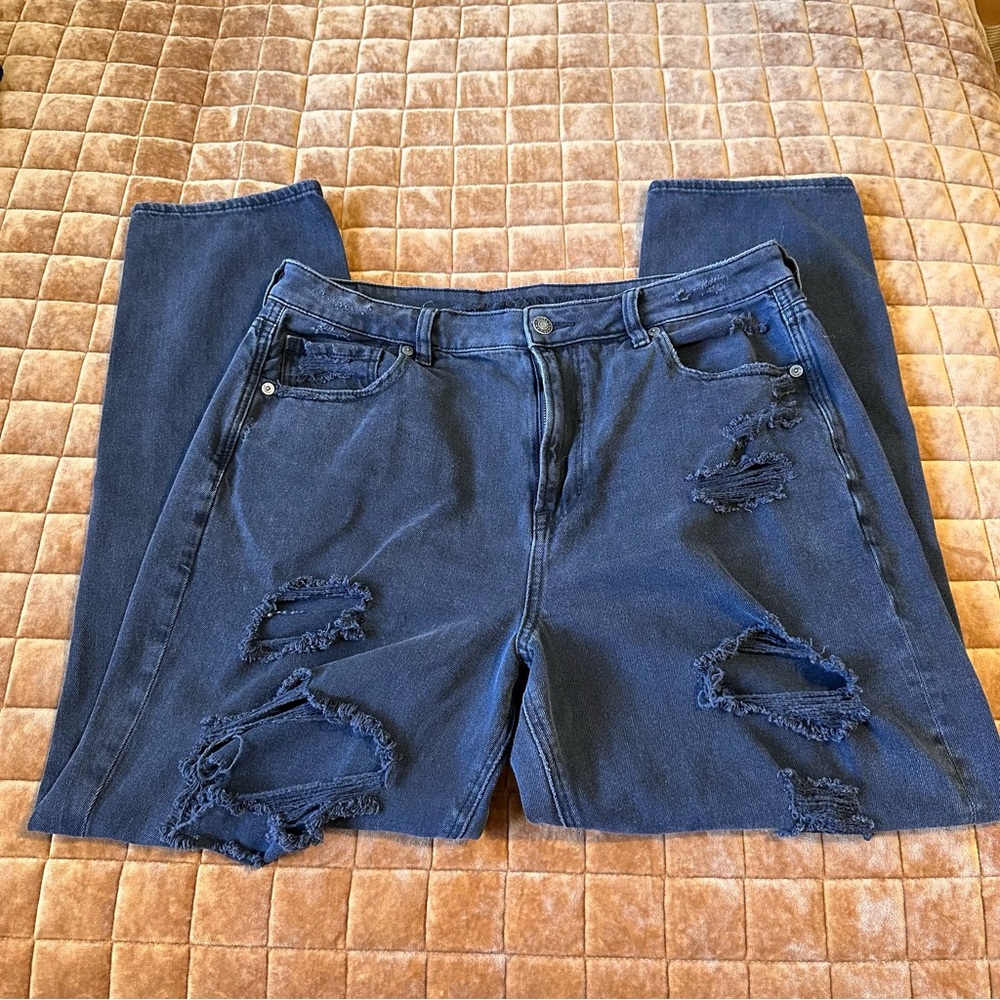 American Eagle ripped mom jeans